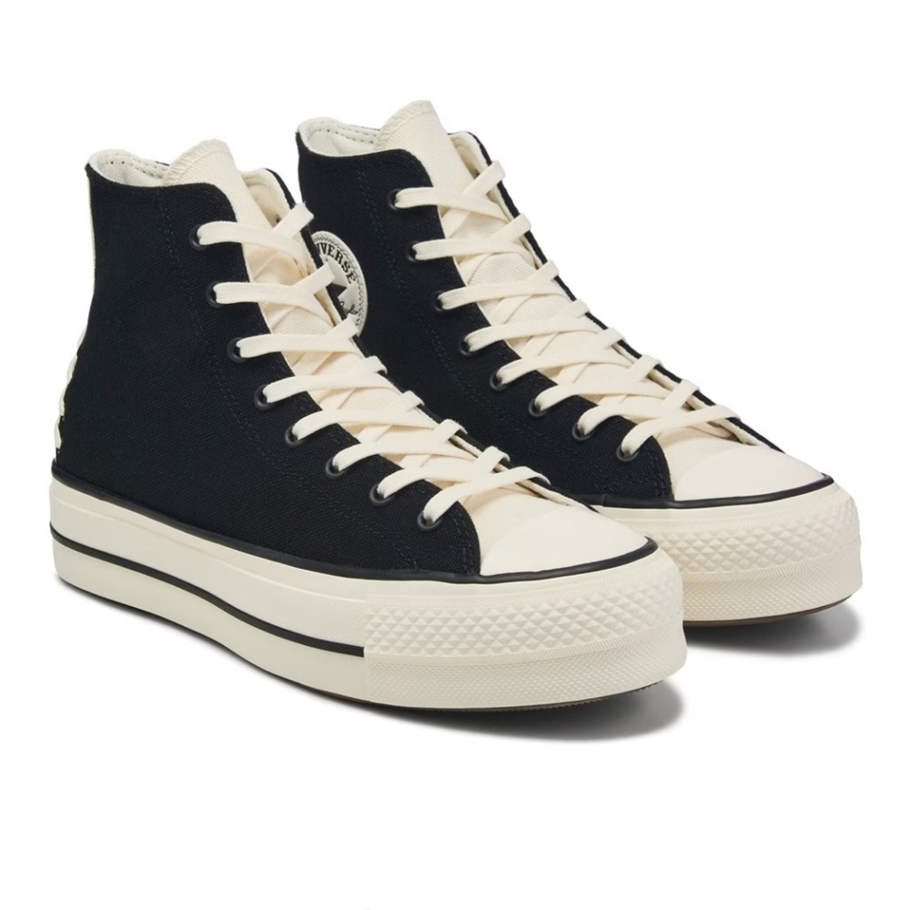 Women's Chuck Taylor All Star Hi Lift Platform Sneaker Style A12552C Size 8